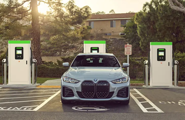 Commercial DC fast charging scenario from legacy EVBBC site